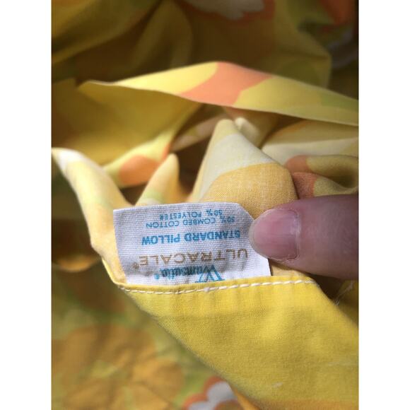 Vintage Wamsutta Standard Pillow Case Cutter Pair Soft Groovy 70s Floral - Picture 4 of 5